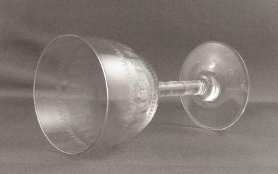 Needle etched sherry glass 2
Fire polished rim
Keywords: british;sold;barware;engraved
