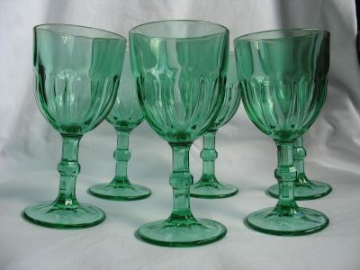 Green wine glasses
Moulded. Unknown
Keywords: sold;blown