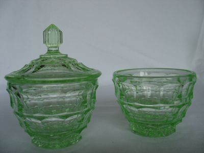 Walther Mary small powder pots
Keywords: sold;pressed;german;bathbed