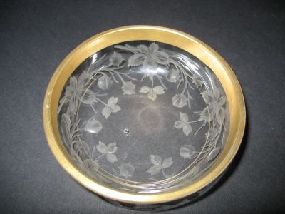 Engraved and gilded finger bowl
French?
Keywords: sold;blown;cut;enamelgilt;table