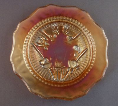 Jeannette Glass Iris and Herringbone, iridescent
Tea plate aka sherbert plate, 5.5 in.
Keywords: pressed;carnival;table