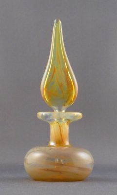Village Glass perfume bottle
Made by Tom Young (now Young Glass), who founded Village Glass in 1979
Keywords: british;blown;bottle;sold;lampwork