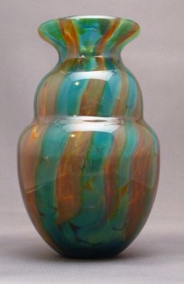 Mdina gourd vase
Unmarked
Keywords: blown;vase