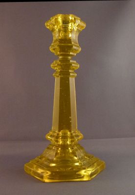 Molineaux Webb 498 candlestick
Mid 1800s. Canary flint
Keywords: candle;british;pressed