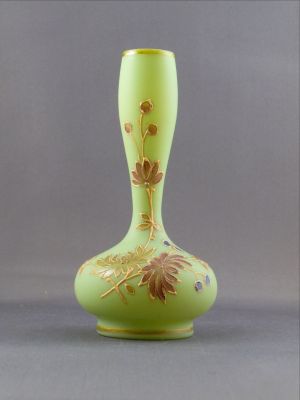 Bohemian enamelled vase, lime green
Not uranium glass. Gilding mostly gone. Small
Keywords: blown;enamelgilt;vase