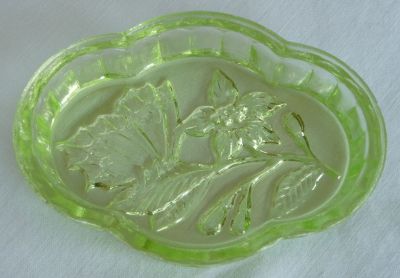 Sowerby 2552 Butterfly dressing table pin dish, green uranium
Pin dish
Keywords: british;sold;pressed;bathbed