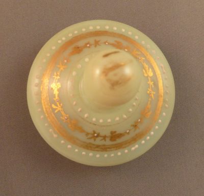 Opalescent pot with lid
Lid
Keywords: blown;enamelgilt