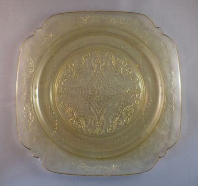 Federal Glass Madrid luncheon plate, amber
9.75 in
Keywords: table;sold;american