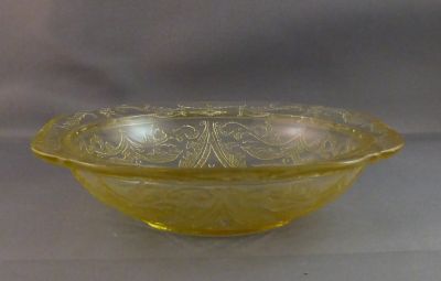 Federal Glass Madrid dessert bowl, amber
5 in
Keywords: table;sold;american;dessert
