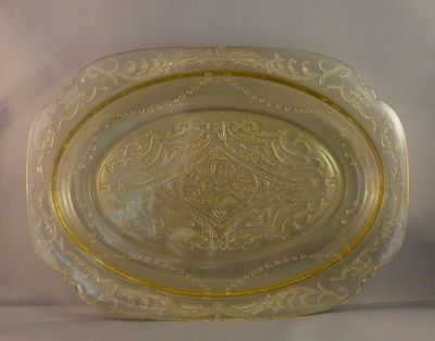 Federal Glass Madrid platter, amber
11.5 in
Keywords: table;sold;american