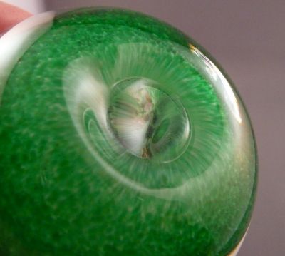 Teign Valley Glass aventurine and green
Fire polished indented base
Keywords: british