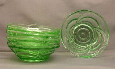 Bagley Osprey fruit bowl
Four
Keywords: british;uranium;dessert;sold