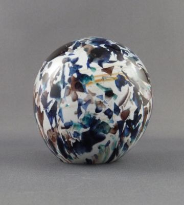 Phoenician blue, brown and aqua on white paperweight
Side. Unlabelled but signed and dated one seen (1992)
Keywords: maltese;sale