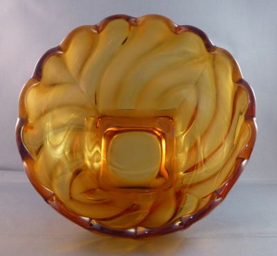 Large amber rose bowl
Part frosted
Keywords: sold;vase;czech