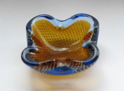 Murano bullicante ashtray, small
Controlled bubble. Blue and amber
Keywords: sold;blown;ash