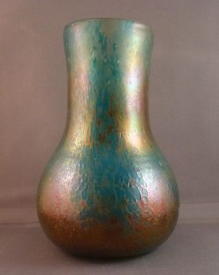 Stevens and Williams blue Caerleon vase
Iridesence
Keywords: blown;vase