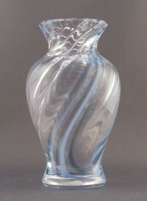 Caithness Flamenco daisy vase
Dusk? Pale blue and mid blue stripes
Keywords: blown;vase