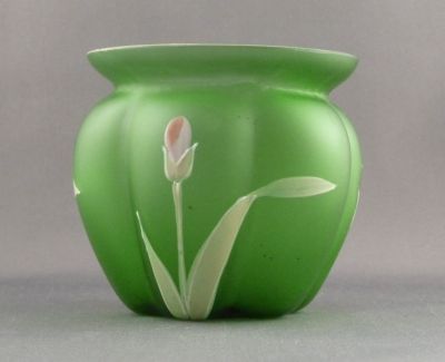 Bohemian enamelled posy bowl
Back
Keywords: blown;enamelgilt;czech;vase