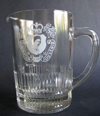 Coronation water jug
Screen printed. Probably British
Keywords: british;sold;pressed;enamelgilt