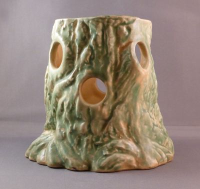 Rustic crocus pot
Unmarked
Keywords: ceramic