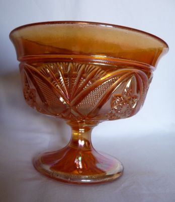 Brockwitz Curved Star sugar bowl
Sugar bowl. Marigold
Keywords: german;sold;pressed;table