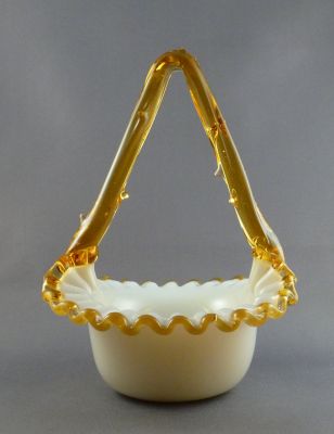 Custard glass basket C
Seen in "The Health of the Bride", Stanhope Alexander Forbes, 1889
Keywords: blown;vase
