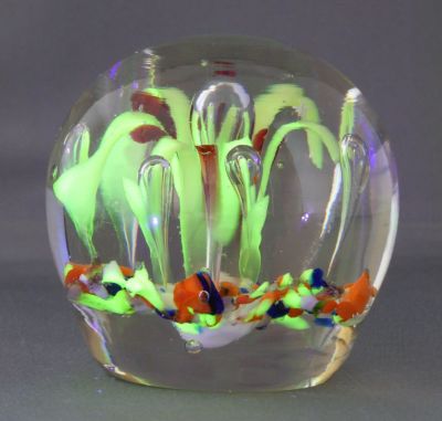 Controlled bubble fountain paperweight
With uranium custard glass. Probably Czech
Keywords: czech;paperweight