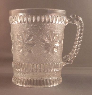 Davidson daisy half-pint mug
Lovely clear glass
Keywords: barware;pressed;sold