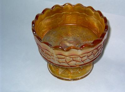Dugan Maple Leaf
Berry bowl. Marigold
Keywords: american;sold;pressed;table