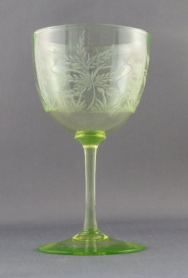 Leafy engraved wine glass
Pattern 2. Slightly fire polished pontil mark. Likely English
Keywords: barware;blown;british;cut