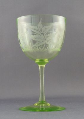 Leafy engraved wine glass
Pattern 1. Three patterns per glass. Likely English
Keywords: barware;blown;british;cut