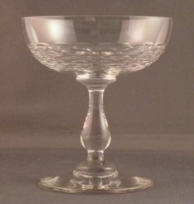 Champagne coupe, fishscale cut
Inverted baluster stem. Lead crystal
Keywords: blown;cut;sold