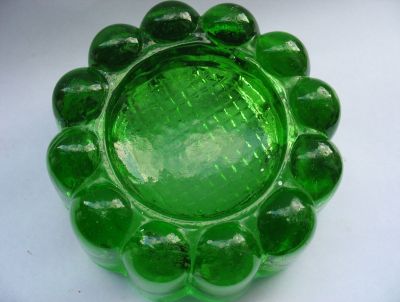Green piano insulator
Jelly mould form A. French? Similar seen marked Reims, France
Keywords: sold;pressed;frenchdutchbelg