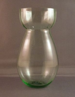 Optic rib hyacinth vase, green A
Lightweight
Keywords: blown;vase