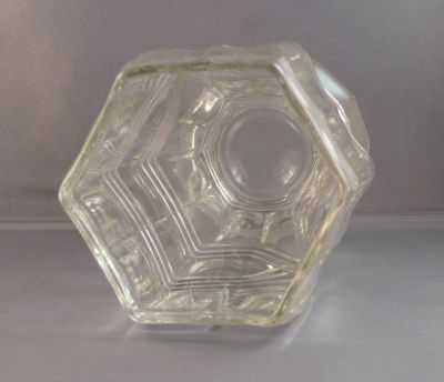 Hexagonal vase
Unknown
Keywords: pressed;sold
