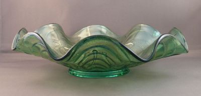 Imperial pansy ruffled bowl
Teal uranium glass
Keywords: american;carnival;pressed;table
