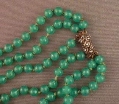 Blue-green uranium necklace
Marcasite hook and push clasp
Keywords: uranium;sold