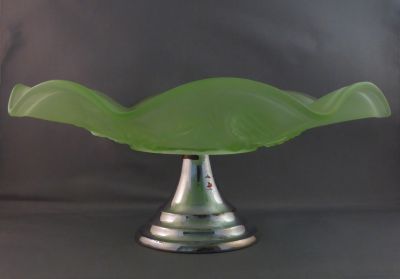 Jobling 5000 fircone crimped plate
Side view
Keywords: british;pressed;table;dessert;sold