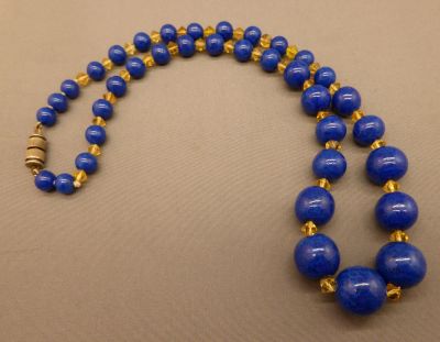 Faux lapis lazuli and yellow necklace
Keywords: sold