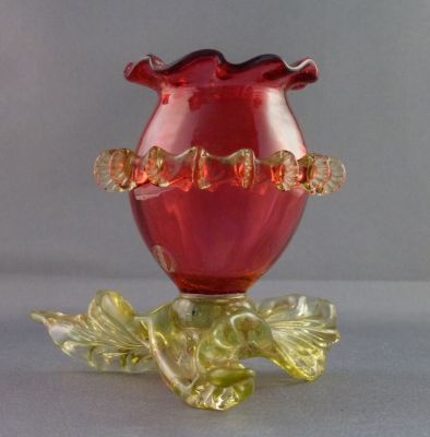 Richardson? cranberry and uranium leaf-foot "Audrey" 2
British
Keywords: blown;british;vase