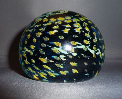 Maltese bullicante paperweight with silver chloride
Mdina, Phoenician? Side. Controlled bubble
Keywords: sold;paperweight