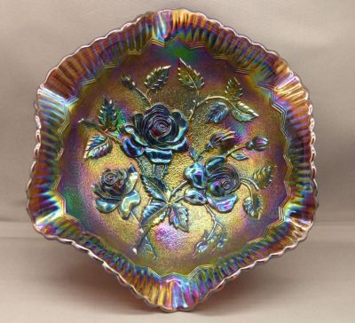 Imperial Lustre Rose
8-in footed salad bowl in azur (purple)
Keywords: american;pressed;table