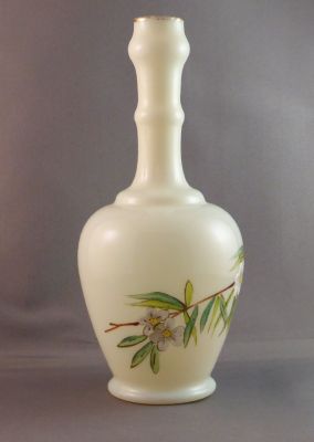 Bohemian enamelled vase, custard glass
Nice enamelling with gilding
Keywords: czech;blown;enamelgilt;vase;sold