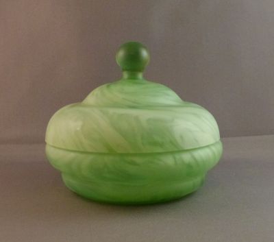 Green and white marbled powder bowl
Czech?
Keywords: bathbed;blown;czech