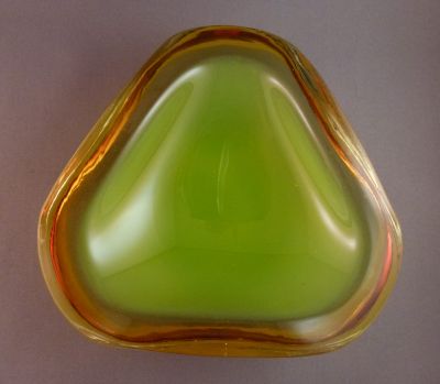 Amber, opal and green bowl
Keywords: blown