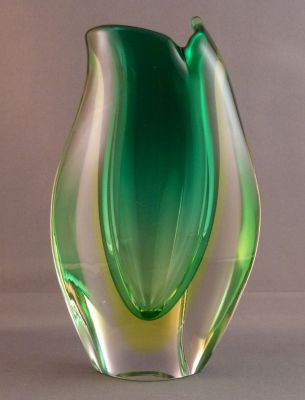 Green and uranium sommerso "bud" vase
Back view
Keywords: blown;murano;vase