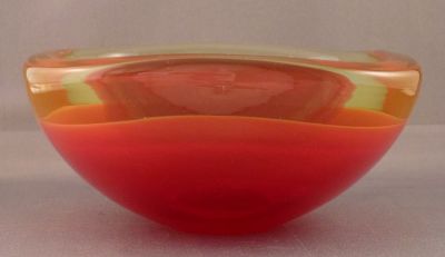 Uranium amber and blood red "square" bowl
Keywords: blown;murano