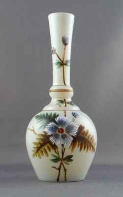 Bohemian enamelled vase, grey
Small. Uranium
Keywords: blown;enamelgilt;vase