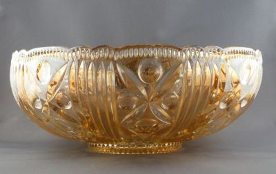 Rindskopf? petals and prisms fruit bowl
10-in. Cogged base rim. Fits on sugar bowl. Marigold
Keywords: pressed;czech;table;centrepiece;sold