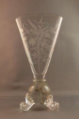 Engraved fan posy vase
Front. British?
Keywords: british;blown;vase;sold